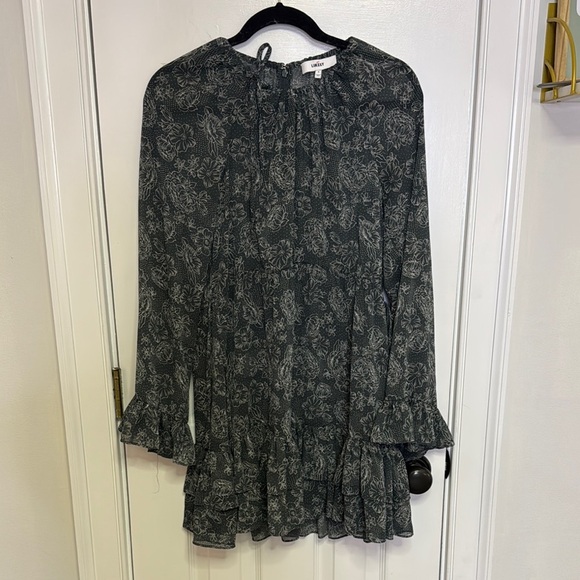Likely Dresses & Skirts - Likely size 4 Floral Ruffle Dress